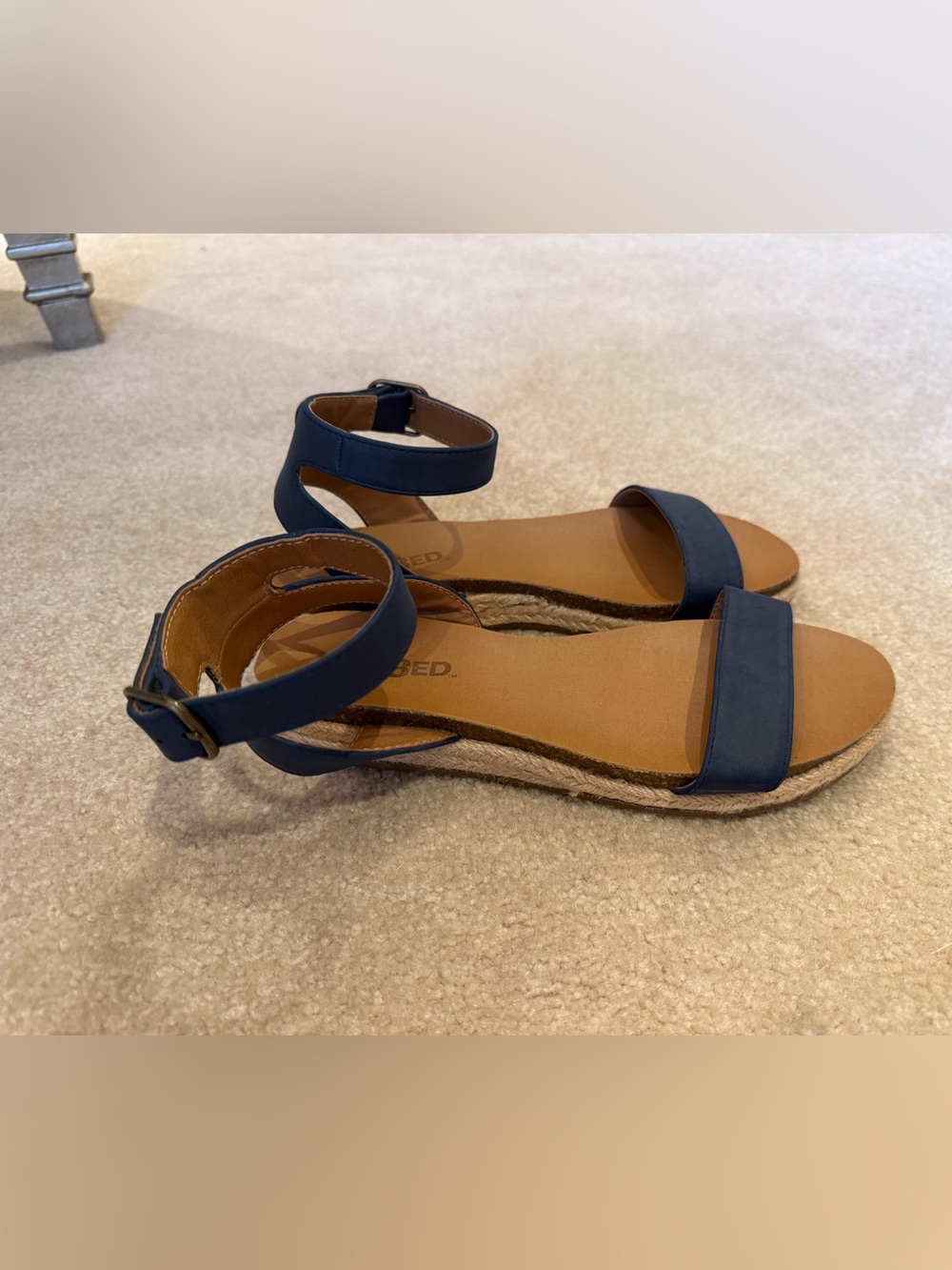 Unr8ed Sandals (Size 7M)